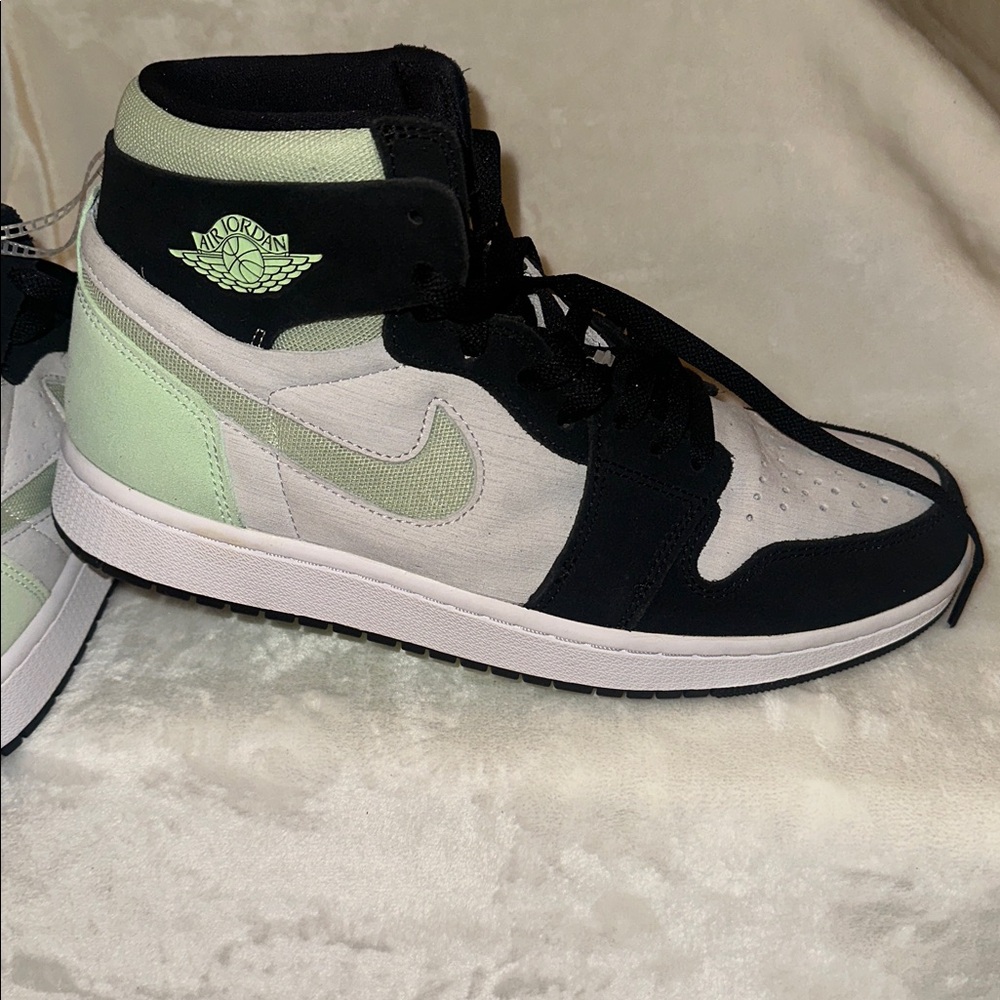 NEW Jordan’s Men’s Black and Lime Sneakers